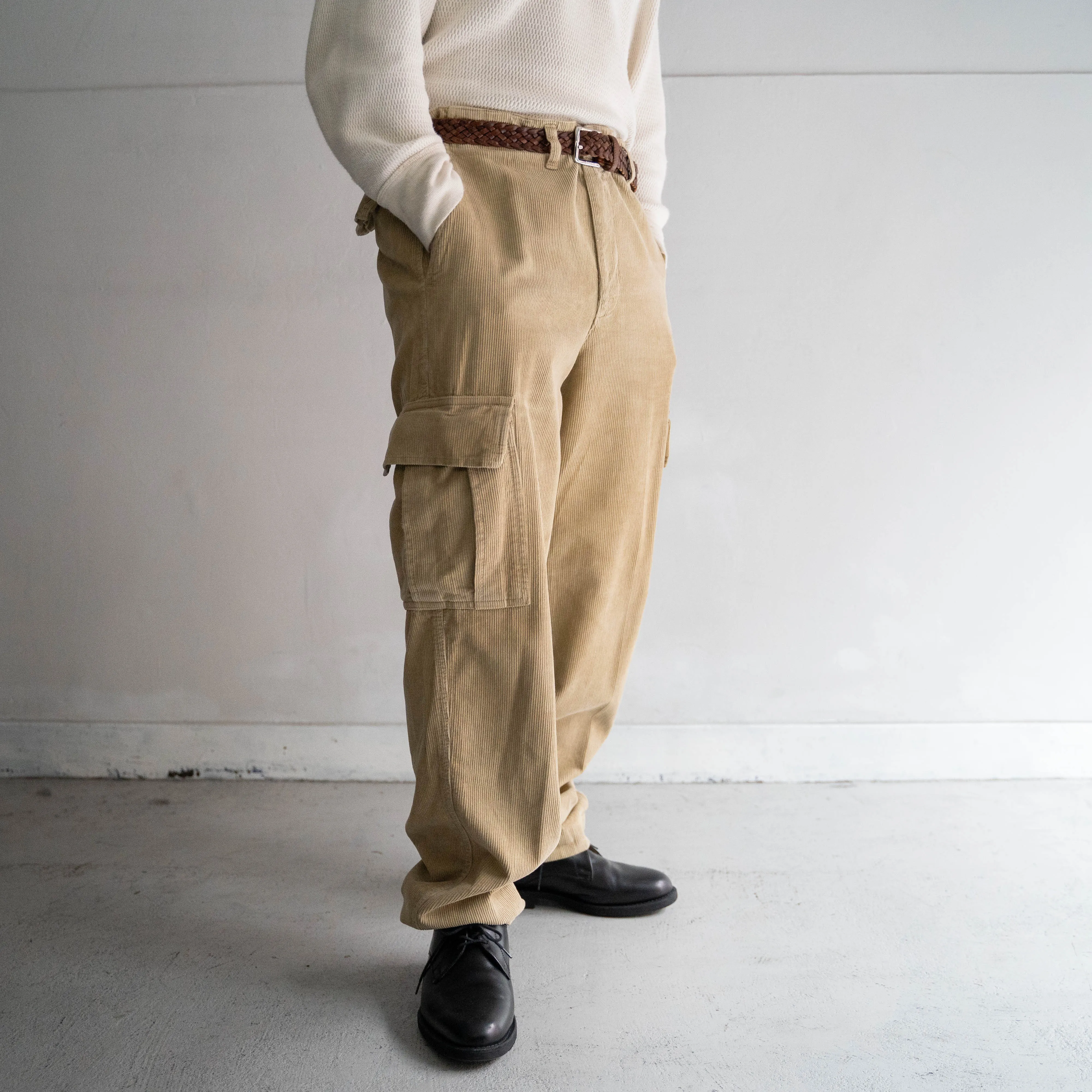 around 1990s European beige color corduroy cargo pants