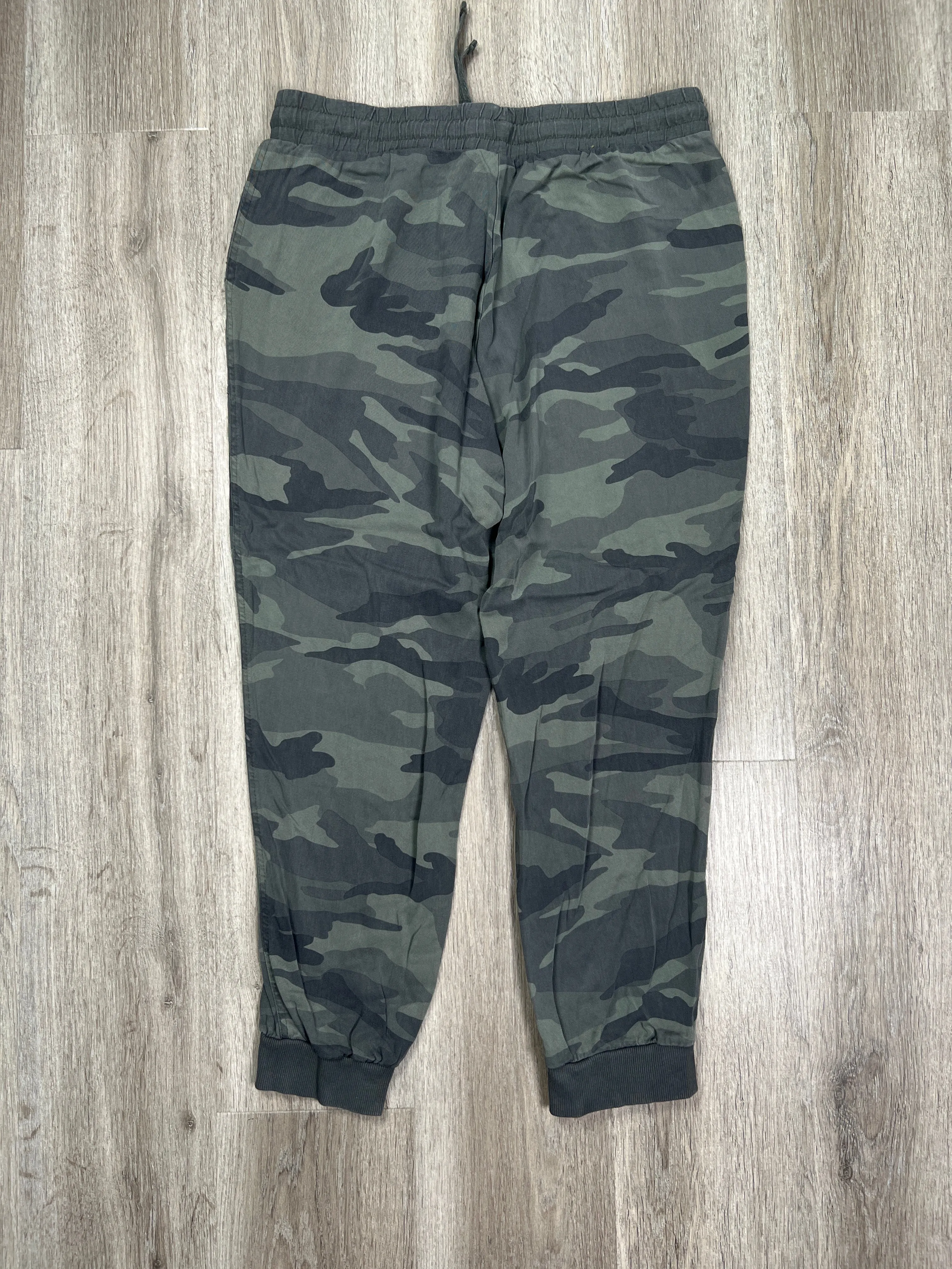 Camouflage Print Pants Joggers Splendid, Size L