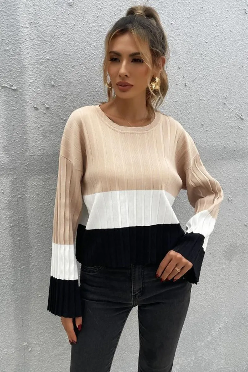 COLOR BLOCK O NECK LOOSE FIT CASUAL TOP