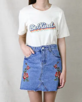 Distracted - Be Kind Vintage Print Graphic Tee in Cream