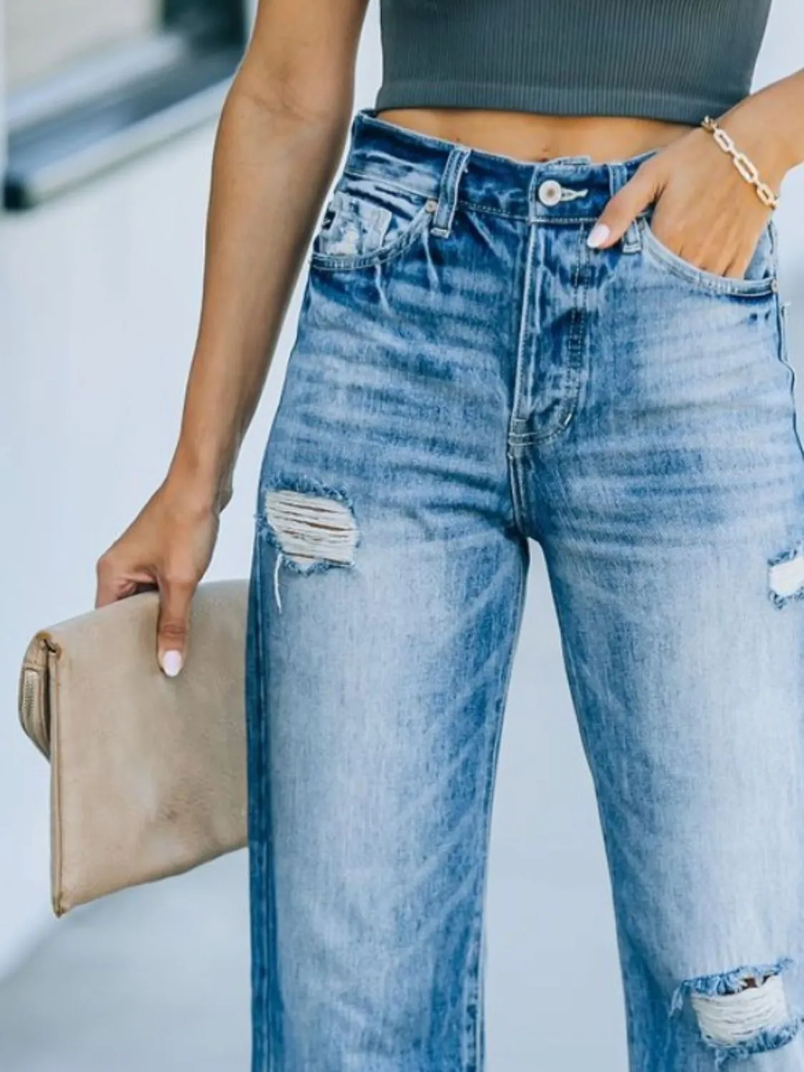 Distressed Straight Leg Trending Jeans