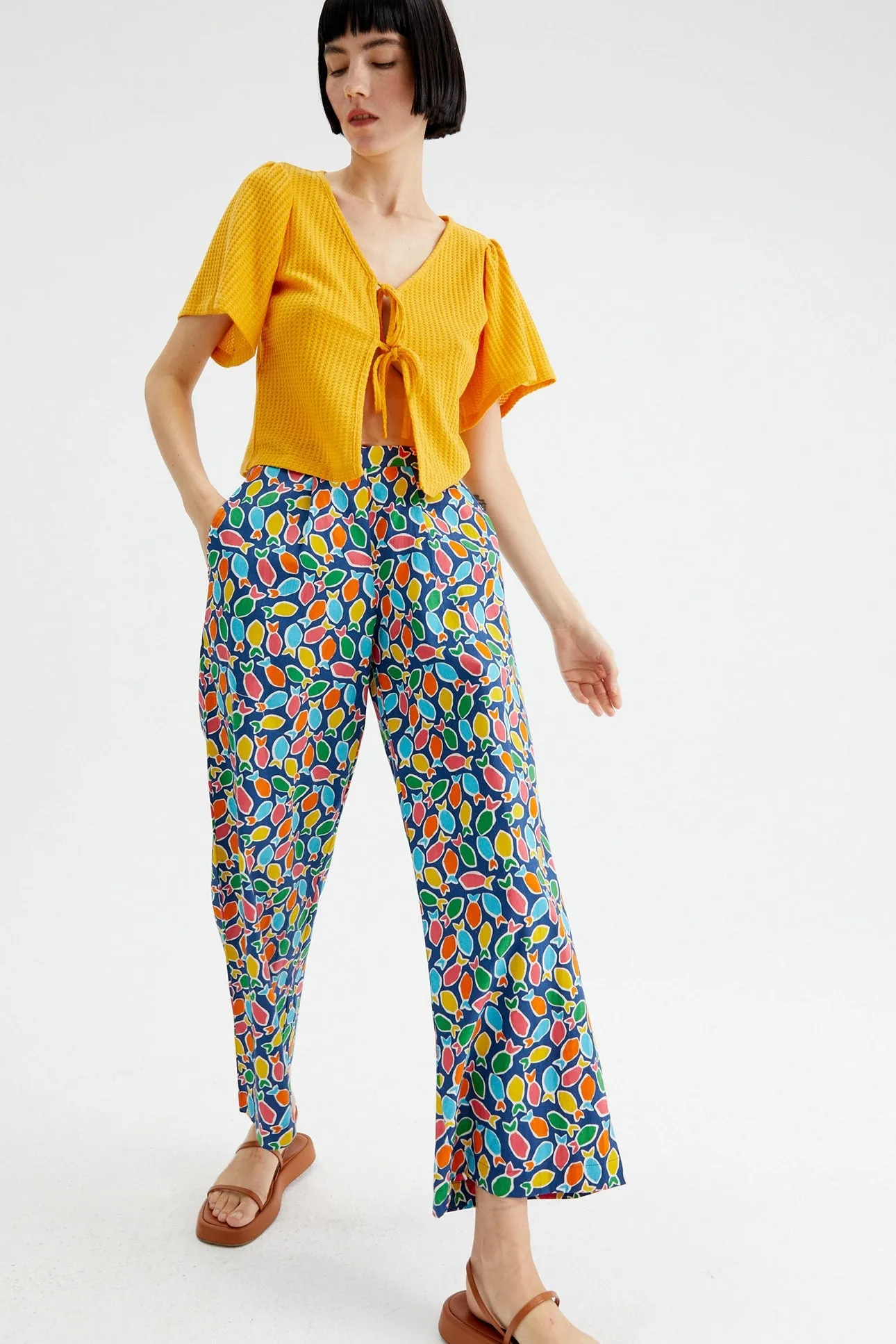 Fish Print Wide-Leg Cropped Trousers