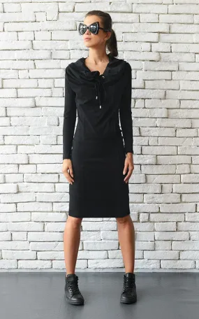 Long Sleeve Fitted Black Dress